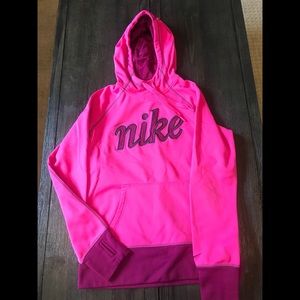 Nike Therma-Fit Pink Sweatshirt Thumbholes M